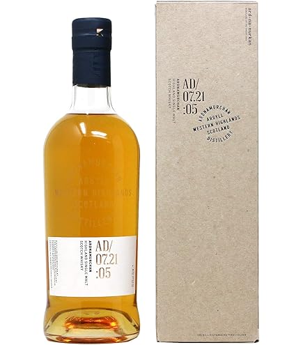 Amazon.co.jp: アードナムルッカン マディラカスク 52度 700ml : 食品